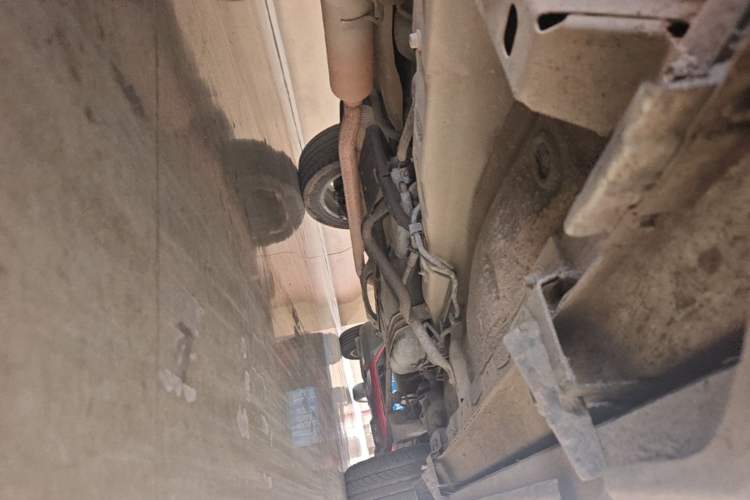 Used Haval H2 2018 Chuanxiang Edition Blue Badge 1.5T Manual Two-Wheel Drive Fashionable Model Chassis Front Left
