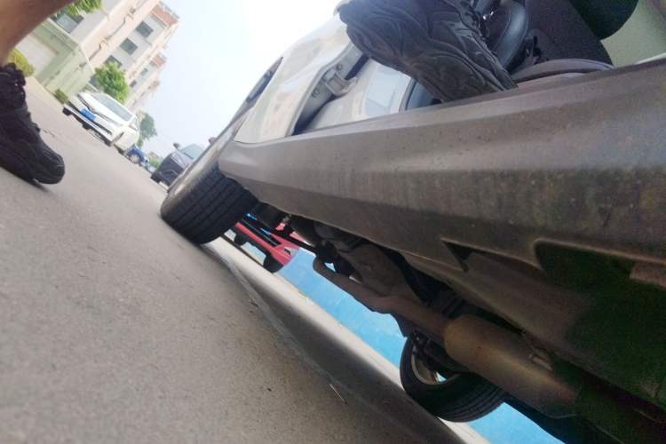 Used Haval H2 2018 1.5T Dual-Clutch Two-Wheel Drive Fashion Model China VI Standard Chassis Front Right