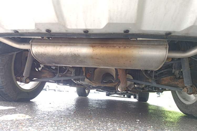 Used Haval H2 2018 Chuanxiang Edition 1.5T Manual Two-Wheel Drive Fashion Model China V Standard Chassis Rear