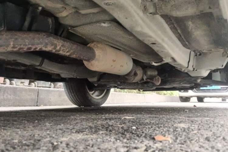 Used Haval H2 2018 1.5T Dual-Clutch Two-Wheel Drive ZhiShang Model China VI Standard Chassis Rear Right