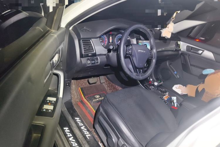 Used Haval H2 2018 1.5T Dual-Clutch Two-Wheel Drive Fashion Model China VI Standard Driver Seat