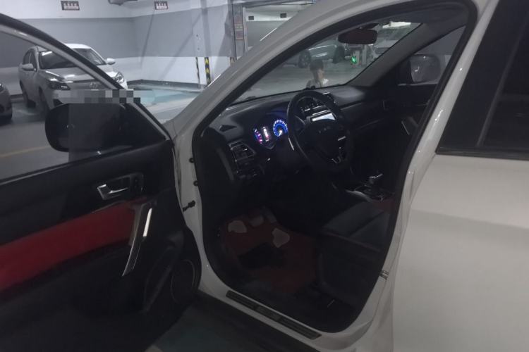 Used Haval H2 2018 Blue Label 1.5T Dual-Clutch Two-Wheel-Drive Elite Model Driver Seat