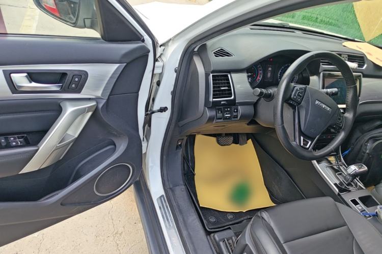 Used Haval H2 2018 Red-Label 1.5T Dual-Clutch Two-Wheel-Drive Elite Model Driver Seat
