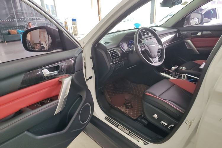 Used Haval H2 2018 Blue-Label 1.5T Dual-Clutch Two-Wheel-Drive Luxury Model Driver Seat