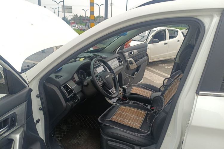 Used Haval H2 2018 Red-Label 1.5T Manual Two-Wheel Drive Elite Model Driver Seat