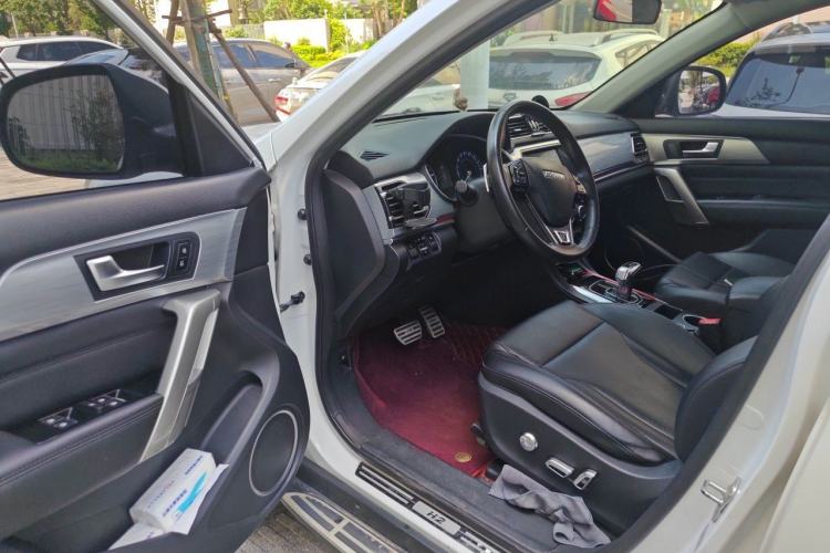 Used Haval H2 2018 Blue-Label 1.5T Dual-Clutch Two-Wheel-Drive Luxury Model Driver Seat