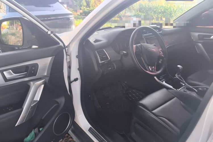 Used Haval H2 2018 Red-Label 1.5T Manual Two-Wheel Drive Elite Model Driver Seat