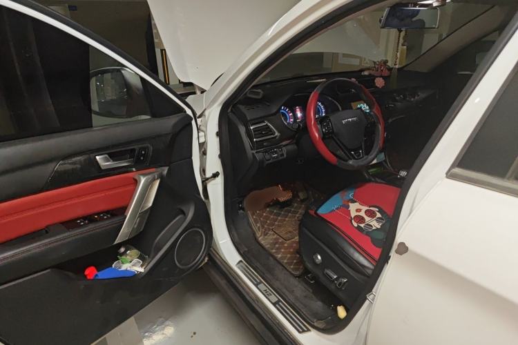 Used Haval H2 2018 Blue-Label 1.5T Dual-Clutch Two-Wheel-Drive Luxury Model Driver Seat