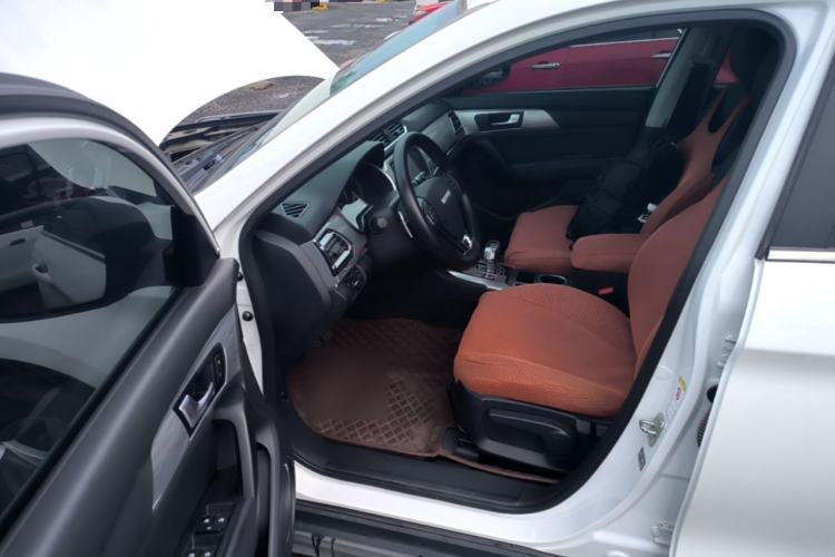Used Haval H2 2018 Chuanxiang Edition Blue Badge 1.5T Dual-Clutch Two-Wheel Drive Fashionable Model Driver Seat