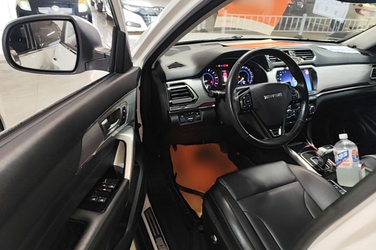 Used Haval H2 2018 Blue-Label 1.5T Dual-Clutch Two-Wheel-Drive Luxury Model Driver Seat