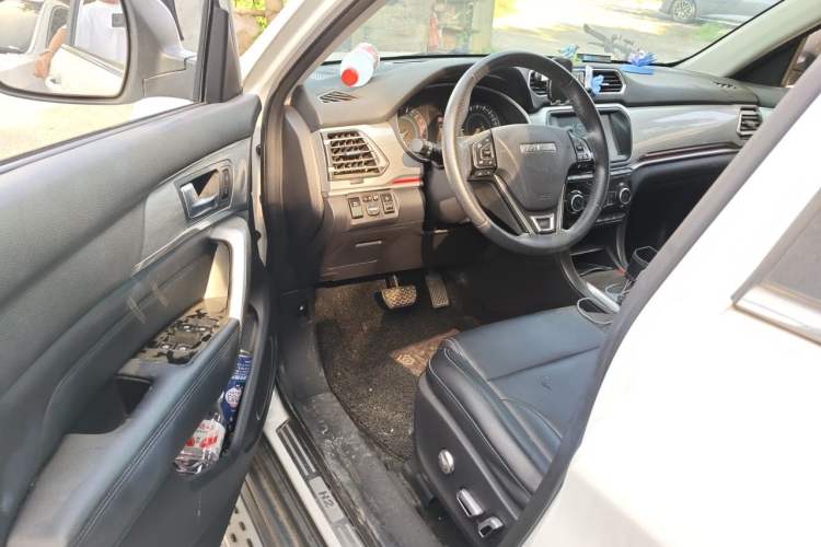 Used Haval H2 2018 Blue-Label 1.5T Dual-Clutch Two-Wheel-Drive Luxury Model Driver Seat