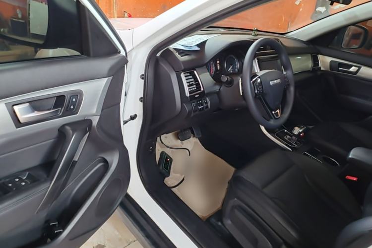 Used Haval H2 2018 1.5T Dual-Clutch Two-Wheel Drive Fashion Model China VI Standard Driver Seat