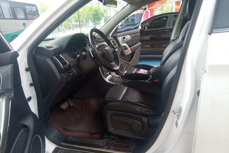 Used Haval H2 2018 Red-Label 1.5T Dual-Clutch Two-Wheel-Drive Elite Model Driver Seat