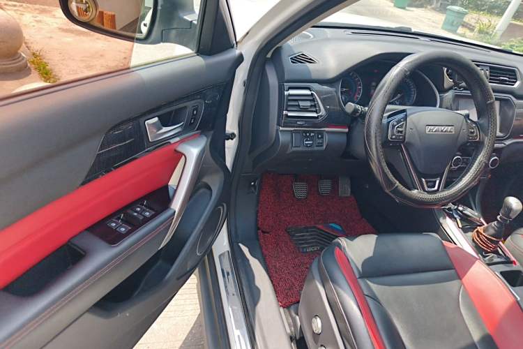 Used Haval H2 2018 Blue Label 1.5T Manual Two-Wheel Drive Luxury Model Driver Seat
