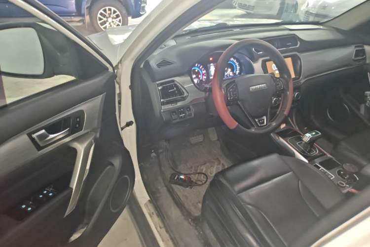 Used Haval H2 2018 Blue Label 1.5T Dual-Clutch Two-Wheel-Drive Elite Model Driver Seat