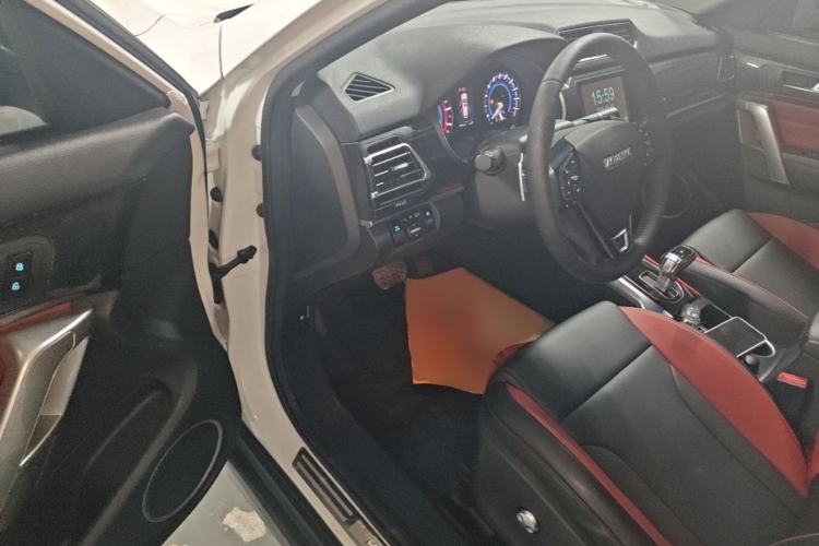 Used Haval H2 2018 Blue-Label 1.5T Dual-Clutch Two-Wheel-Drive Luxury Model Driver Seat