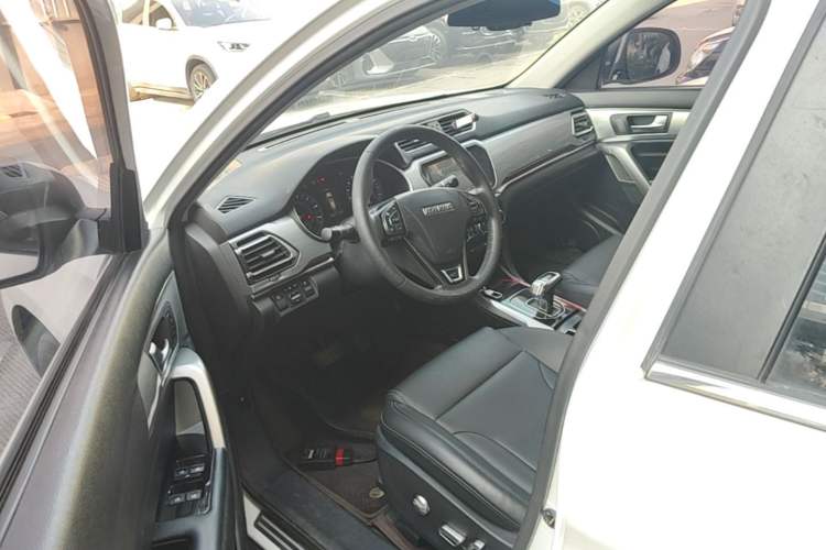 Used Haval H2 2018 Blue-Label 1.5T Dual-Clutch Two-Wheel-Drive Luxury Model Driver Seat
