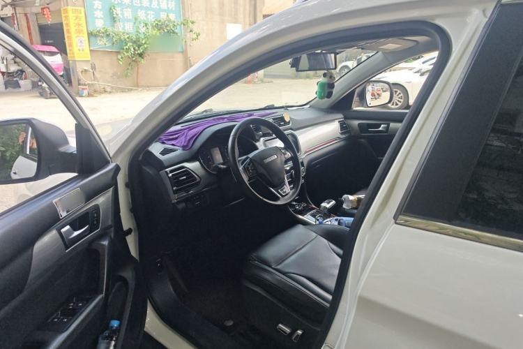 Used Haval H2 2018 Chuanxiang Edition Blue Badge 1.5T Dual-Clutch Two-Wheel Drive ZhiShang Model Driver Seat