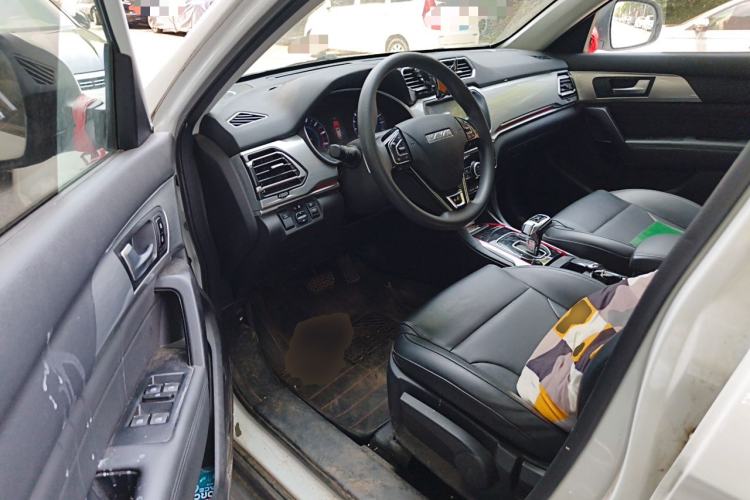Used Haval H2 2018 1.5T Dual-Clutch Two-Wheel Drive Fashion Model China VI Standard Driver Seat
