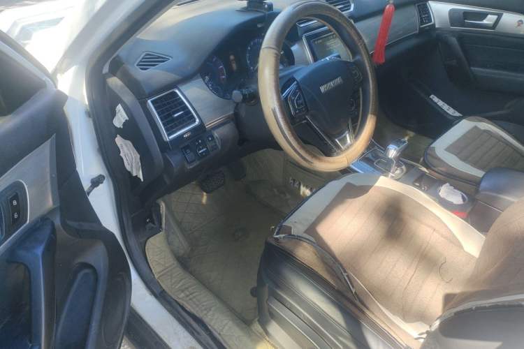 Used Haval H2 2018 1.5T Dual-Clutch Two-Wheel Drive Fashion Model China VI Standard Driver Seat