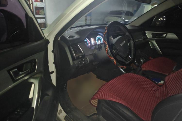 Used Haval H2 2018 Red-Label 1.5T Manual Two-Wheel Drive Elite Model Driver Seat