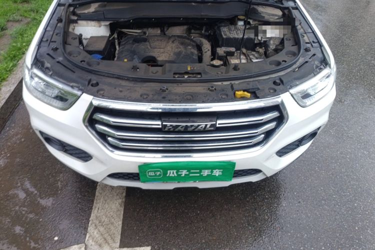 Used Haval H2 2018 Chuanxiang Edition 1.5T Manual Two-Wheel Drive Fashion Model China V Standard Engine Bay