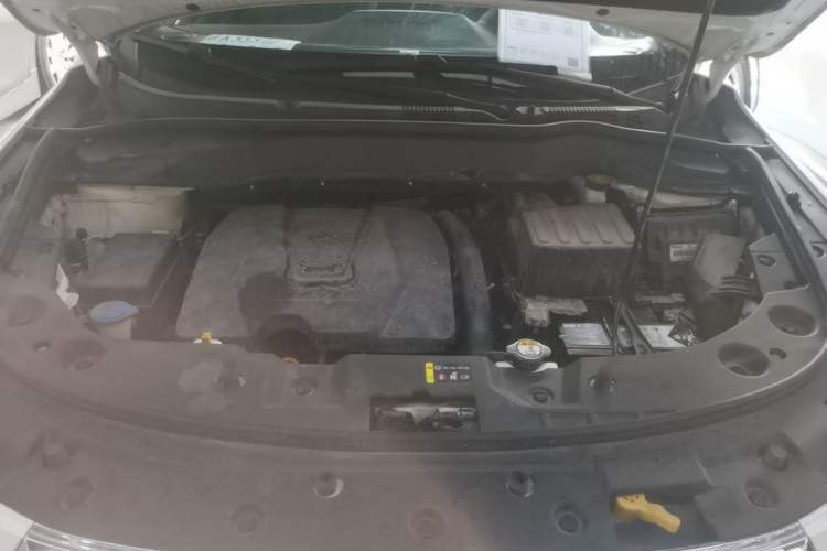 Used Haval H2 2018 1.5T Dual-Clutch Two-Wheel Drive Fashion Model China VI Standard Engine Bay