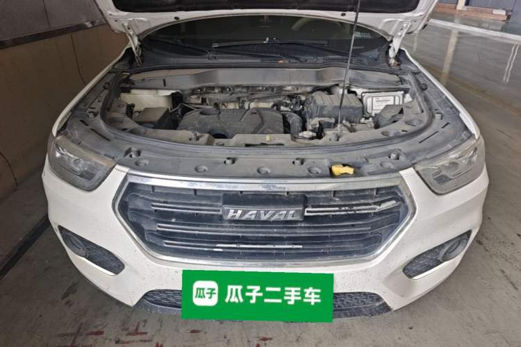Used Haval H2 2018 Chuanxiang Edition Blue Badge 1.5T Manual Two-Wheel Drive Fashionable Model Engine Bay