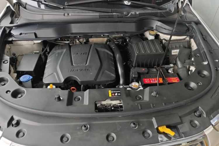 Used Haval H2 2018 1.5T Dual-Clutch Two-Wheel Drive Fashion Model China VI Standard Engine Bay