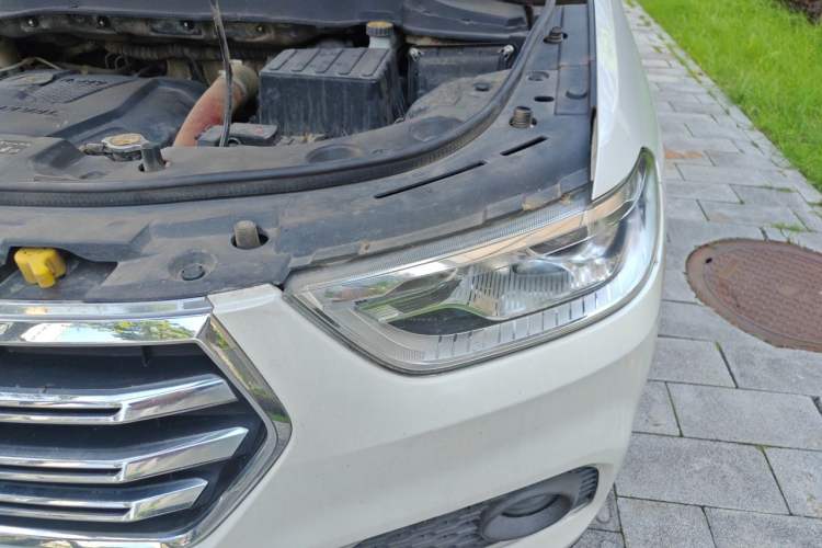 Used Haval H2 2018 Blue-Label 1.5T Dual-Clutch Two-Wheel-Drive Luxury Model Engine Bay Left