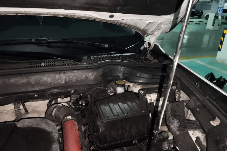 Used Haval H2 2018 Blue-Label 1.5T Dual-Clutch Two-Wheel-Drive Luxury Model Engine Bay Left