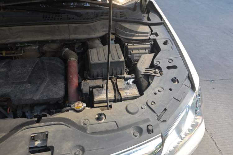 Used Haval H2 2018 Red-Label 1.5T Dual-Clutch Two-Wheel-Drive Luxury Model Engine Bay Left