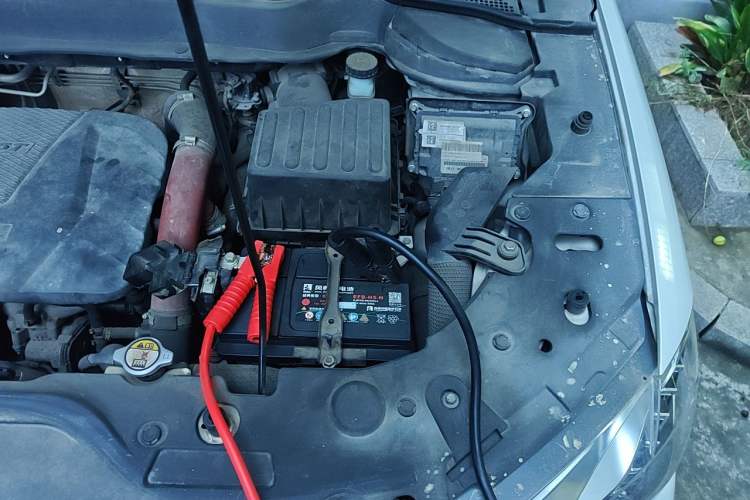 Used Haval H2 2018 Red-Label 1.5T Dual-Clutch Two-Wheel-Drive Elite Model Engine Bay Left