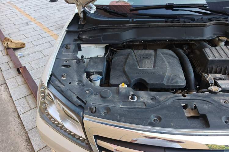 Used Haval H2 2018 1.5T Manual Two-Wheel Drive Luxury Model China VI Standard Engine Bay Right