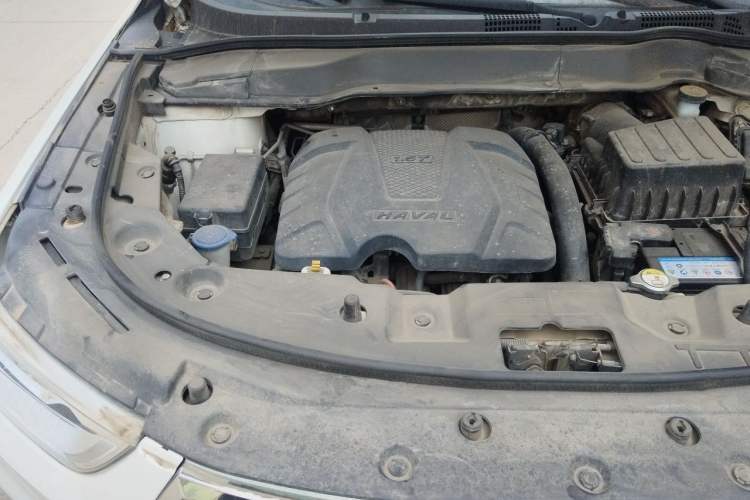 Used Haval H2 2018 1.5T Dual-Clutch Two-Wheel Drive Fashion Model China VI Standard Engine Bay Right