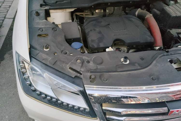 Used Haval H2 2018 Red-Label 1.5T Dual-Clutch Two-Wheel-Drive Luxury Model Engine Bay Right