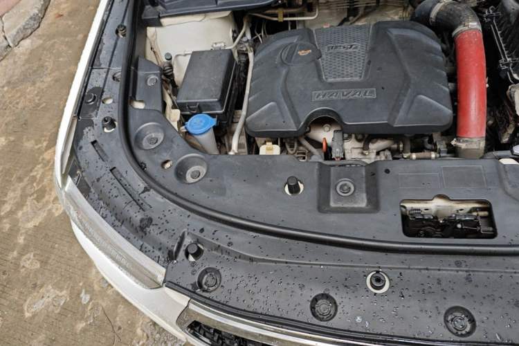 Used Haval H2 2018 Blue Label 1.5T Dual-Clutch Two-Wheel-Drive Elite Model Engine Bay Right