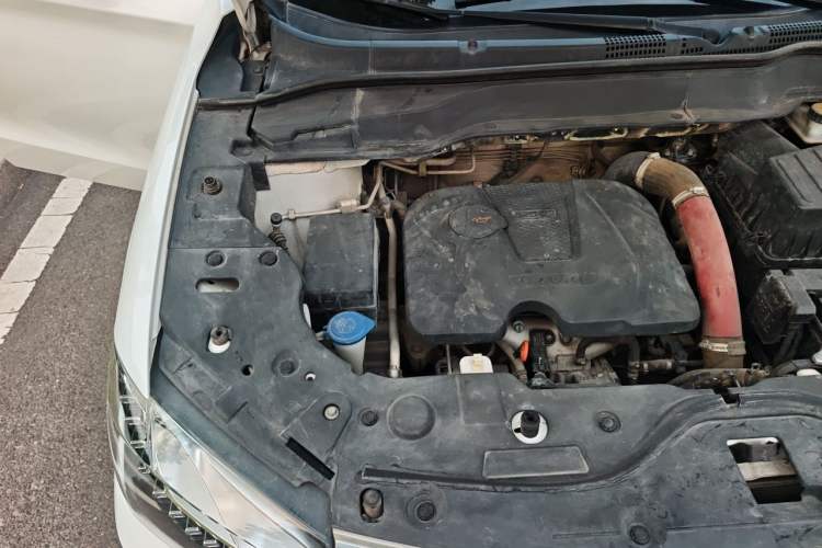 Used Haval H2 2018 Red-Label 1.5T Dual-Clutch Two-Wheel-Drive Elite Model Engine Bay Right
