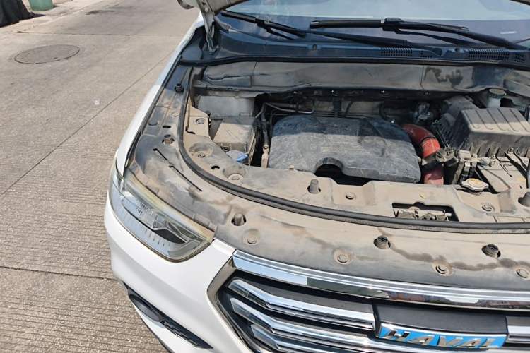 Used Haval H2 2018 Blue Label 1.5T Manual Two-Wheel Drive Luxury Model Engine Bay Right