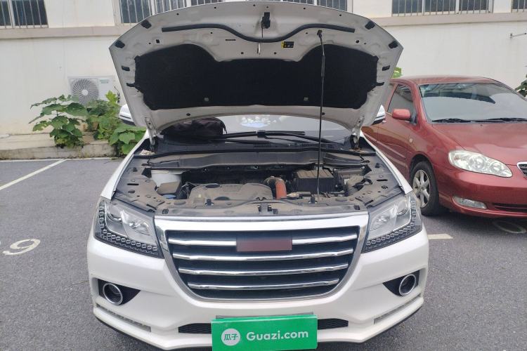 Used Haval H2 2018 Chuanxiang Edition Red Badge 1.5T Dual-Clutch Two-Wheel Drive ZhiShang Model Engine Bay