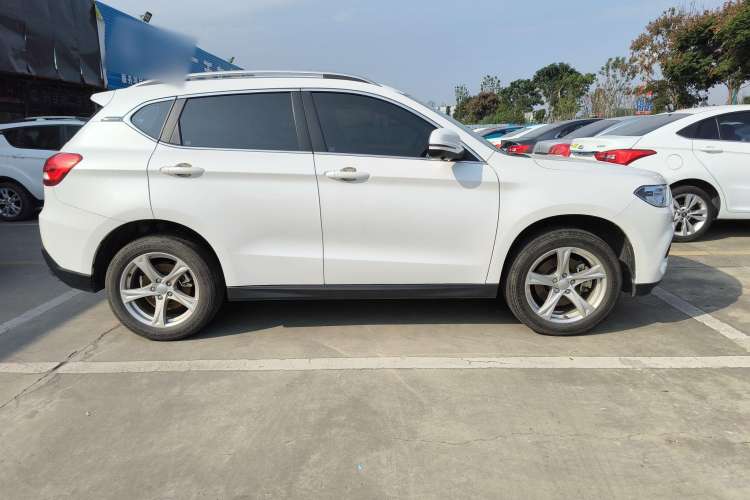 Used Haval H2 2018 1.5T Dual-Clutch Two-Wheel Drive Fashion Model China VI Standard Exterior 1