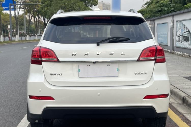 Used Haval H2 2018 1.5T Dual-Clutch Two-Wheel Drive Fashion Model China VI Standard Exterior 2
