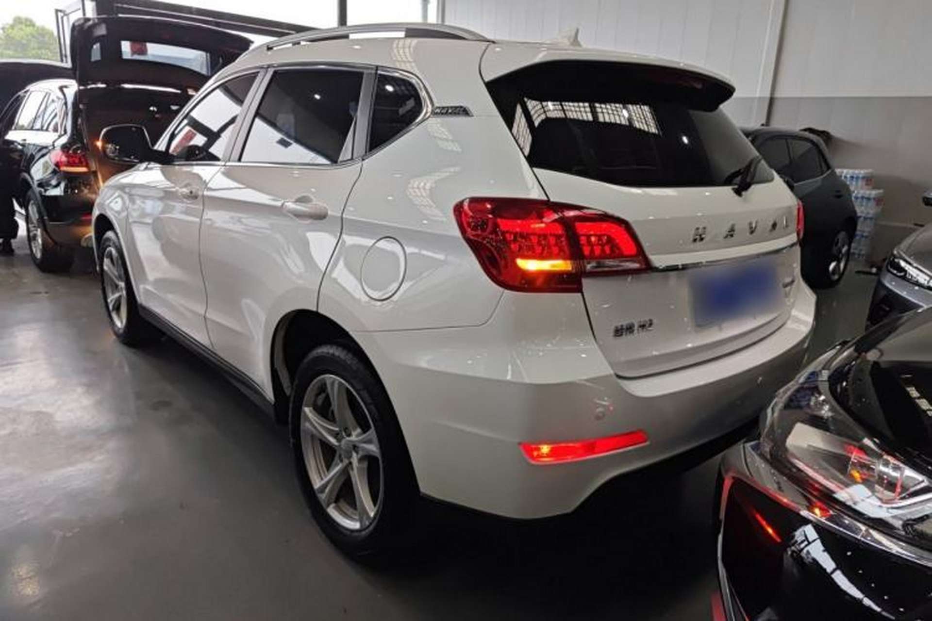 Used Haval H2 2018 1.5T Dual-Clutch Two-Wheel Drive Fashion Model China VI Standard Exterior 2