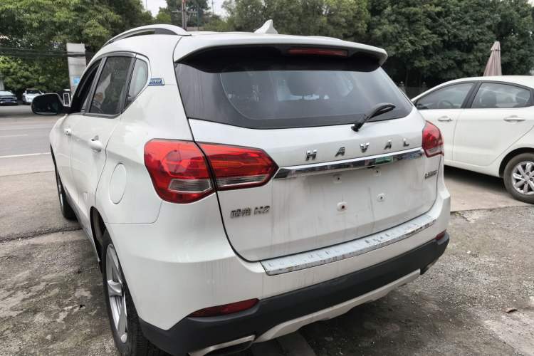 Used Haval H2 2018 Chuanxiang Edition Blue Badge 1.5T Dual-Clutch Two-Wheel Drive Fashionable Model Exterior 2