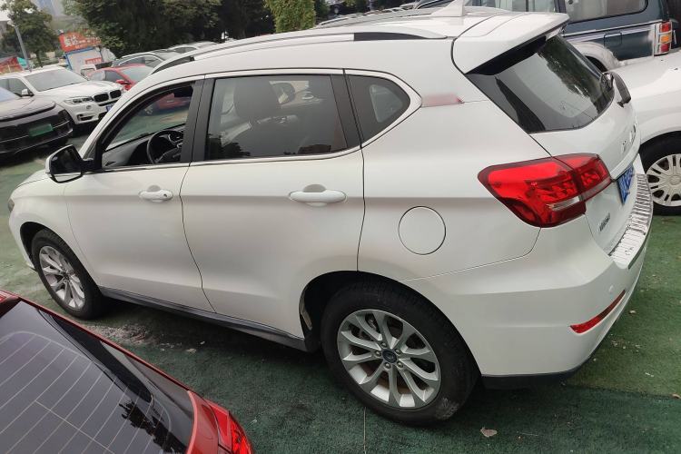 Used Haval H2 2018 Red-Label 1.5T Dual-Clutch Two-Wheel-Drive Luxury Model Exterior 3