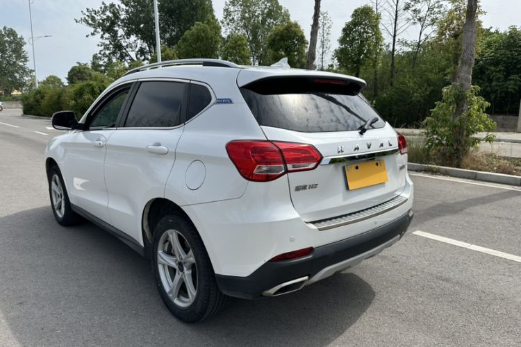 Used Haval H2 2018 Chuanxiang Edition Blue Badge 1.5T Dual-Clutch Two-Wheel Drive ZhiShang Model Exterior 3