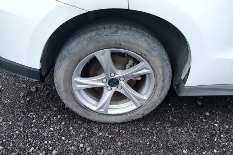 Used Haval H2 2018 Chuanxiang Edition Blue Badge 1.5T Dual-Clutch Two-Wheel Drive Fashionable Model Exterior 5