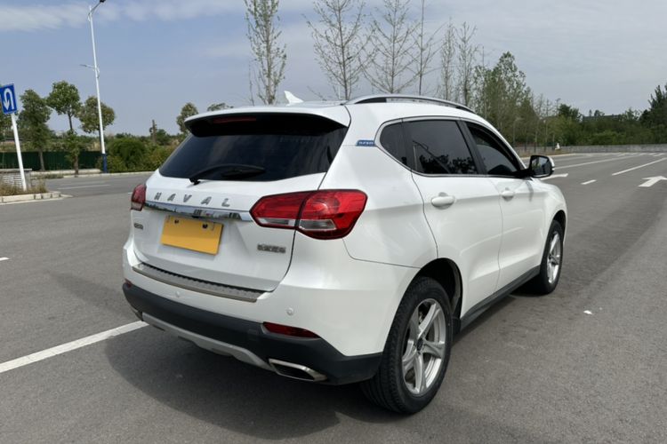 Used Haval H2 2018 Chuanxiang Edition Blue Badge 1.5T Dual-Clutch Two-Wheel Drive ZhiShang Model Exterior 5