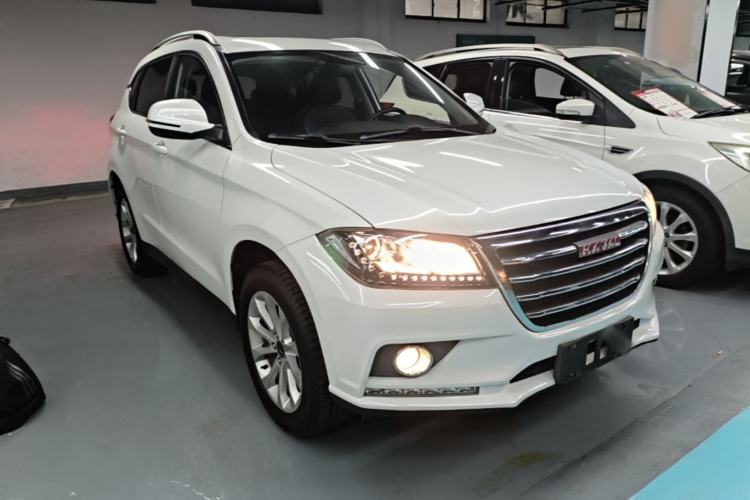 Used Haval H2 2018 Red-Label 1.5T Manual Two-Wheel Drive Luxury Model Front Right 45 Deg