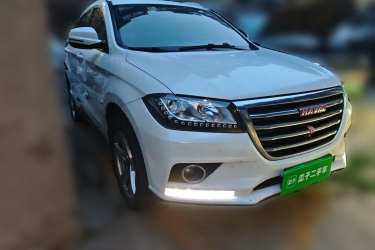 Used Haval H2 2018 Chuanxiang Edition 1.5T Dual-Clutch Two-Wheel Drive Fashion Model China V Standard Front Right 45 Deg